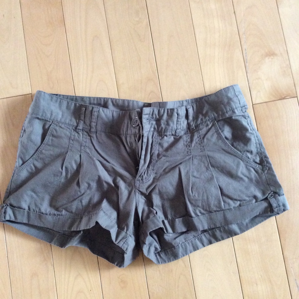 🌼3/25 flattering cotton short shorts, sz S-M